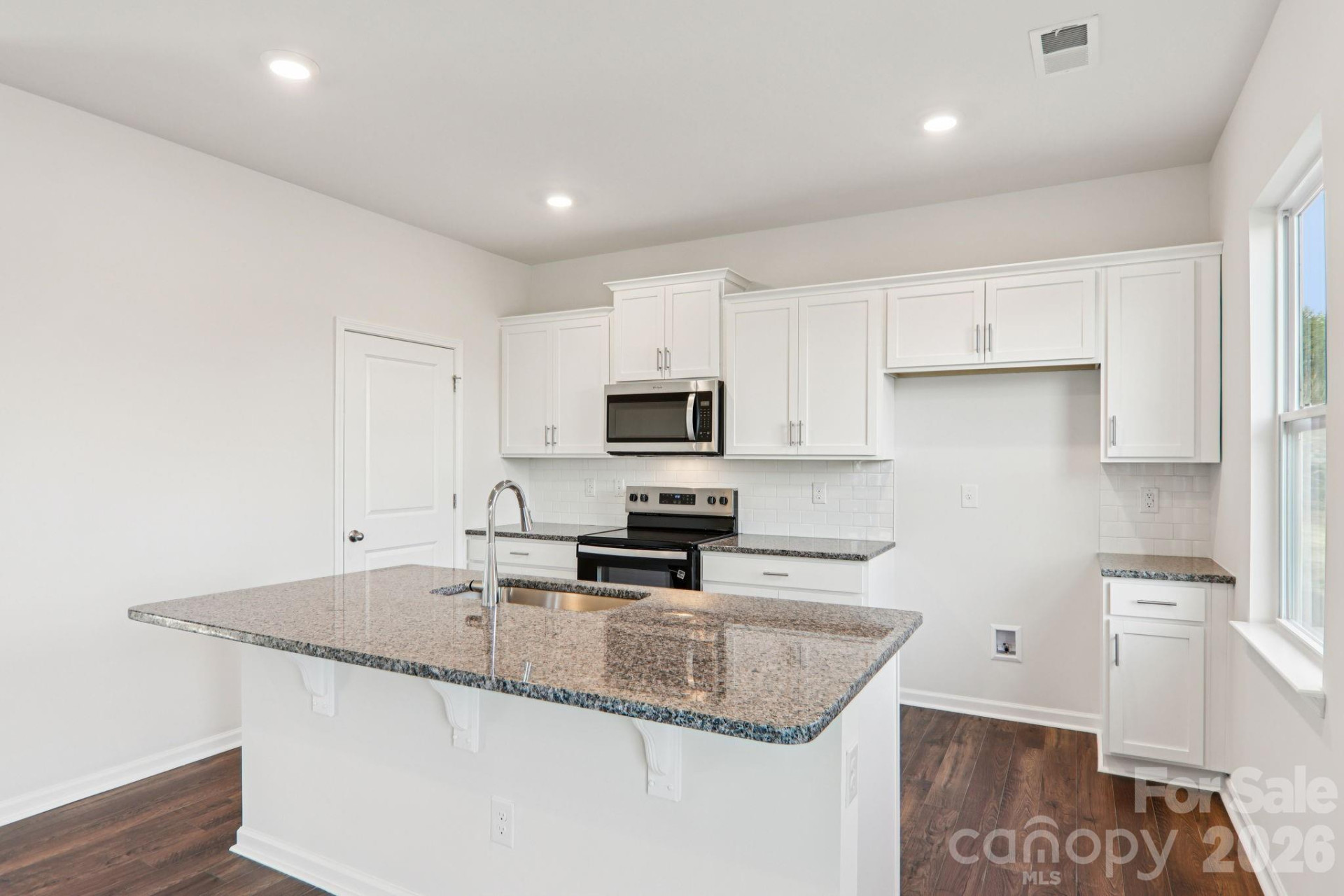 823 Adelston Lane - Photo 9