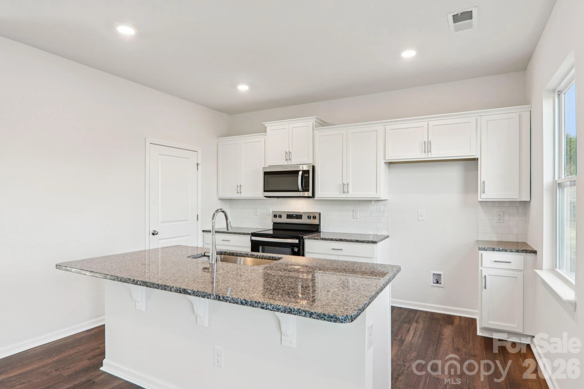 823 Adelston Lane - Photo 9