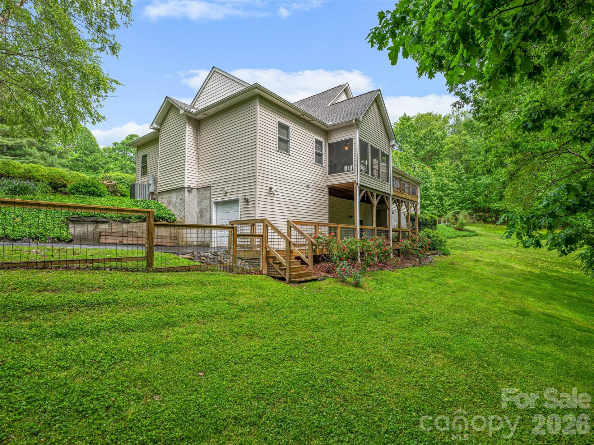 138 Bridlewood Trail - Photo 5