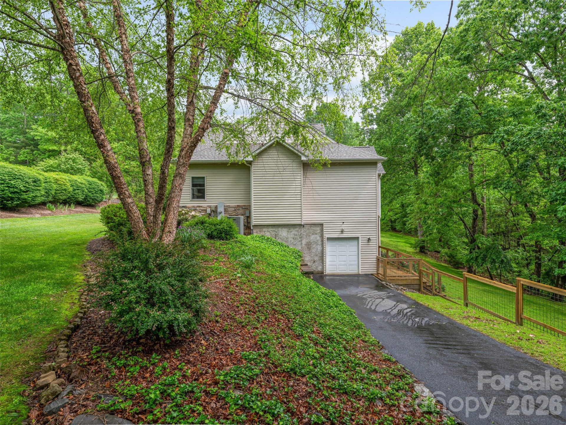 138 Bridlewood Trail - Photo 43