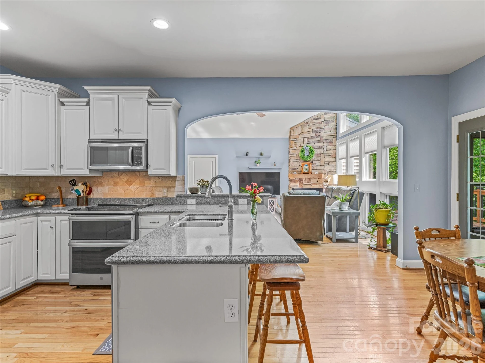 138 Bridlewood Trail - Photo 10