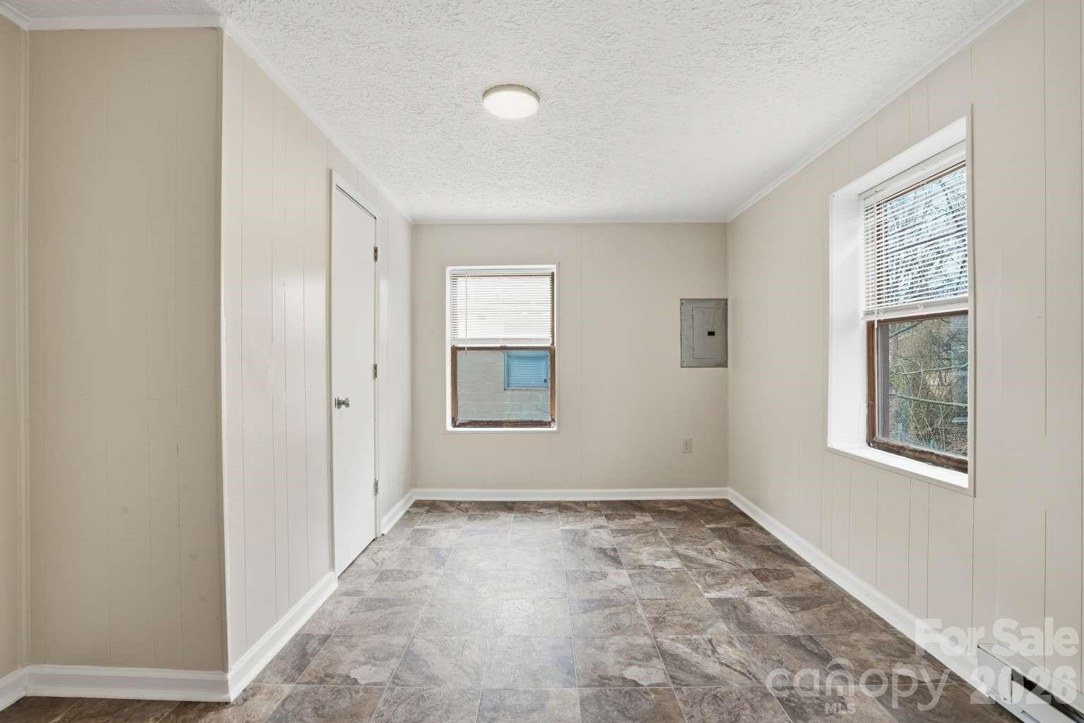 381 Cleghorn Street - Photo 13