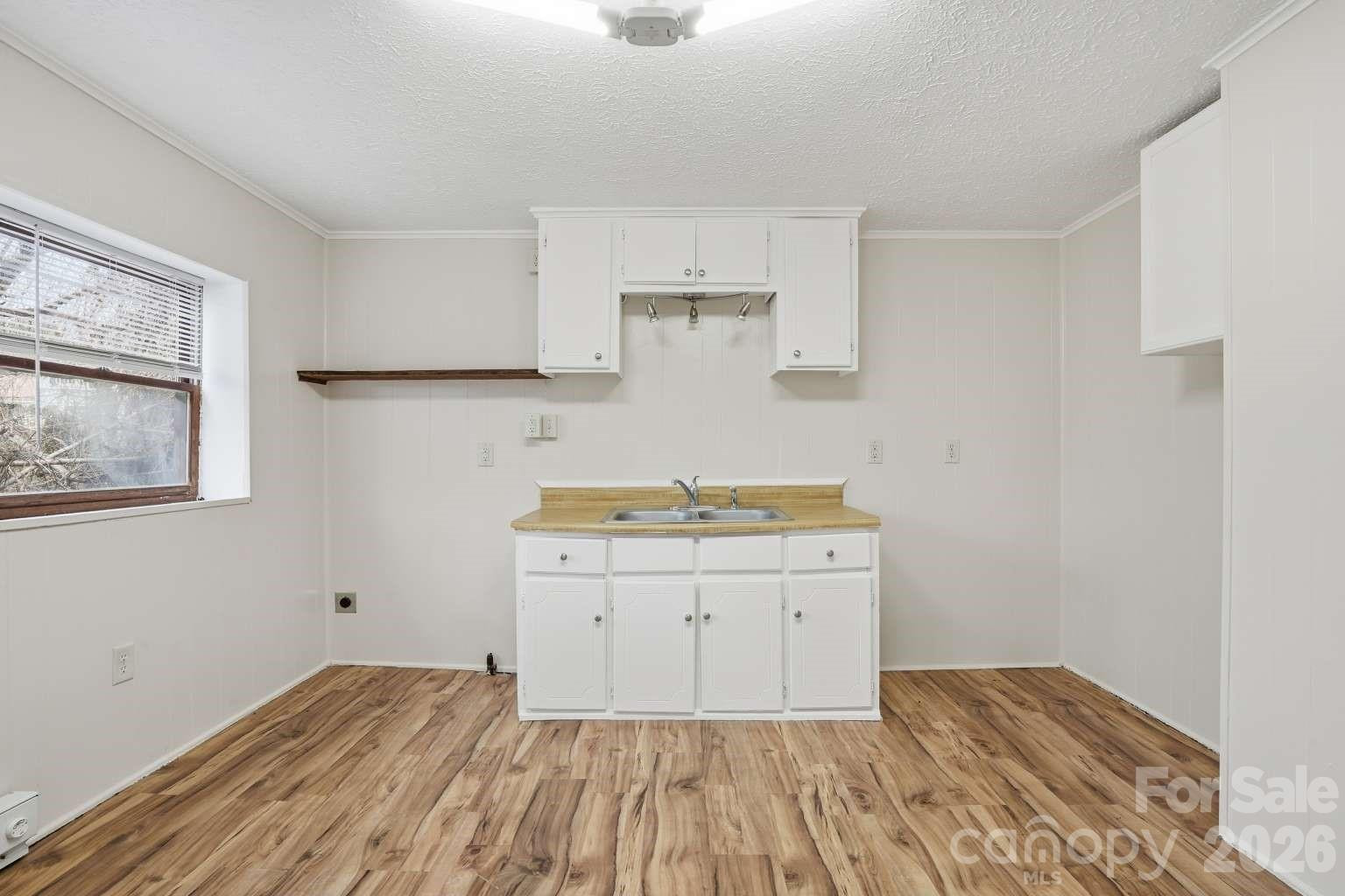 381 Cleghorn Street - Photo 18