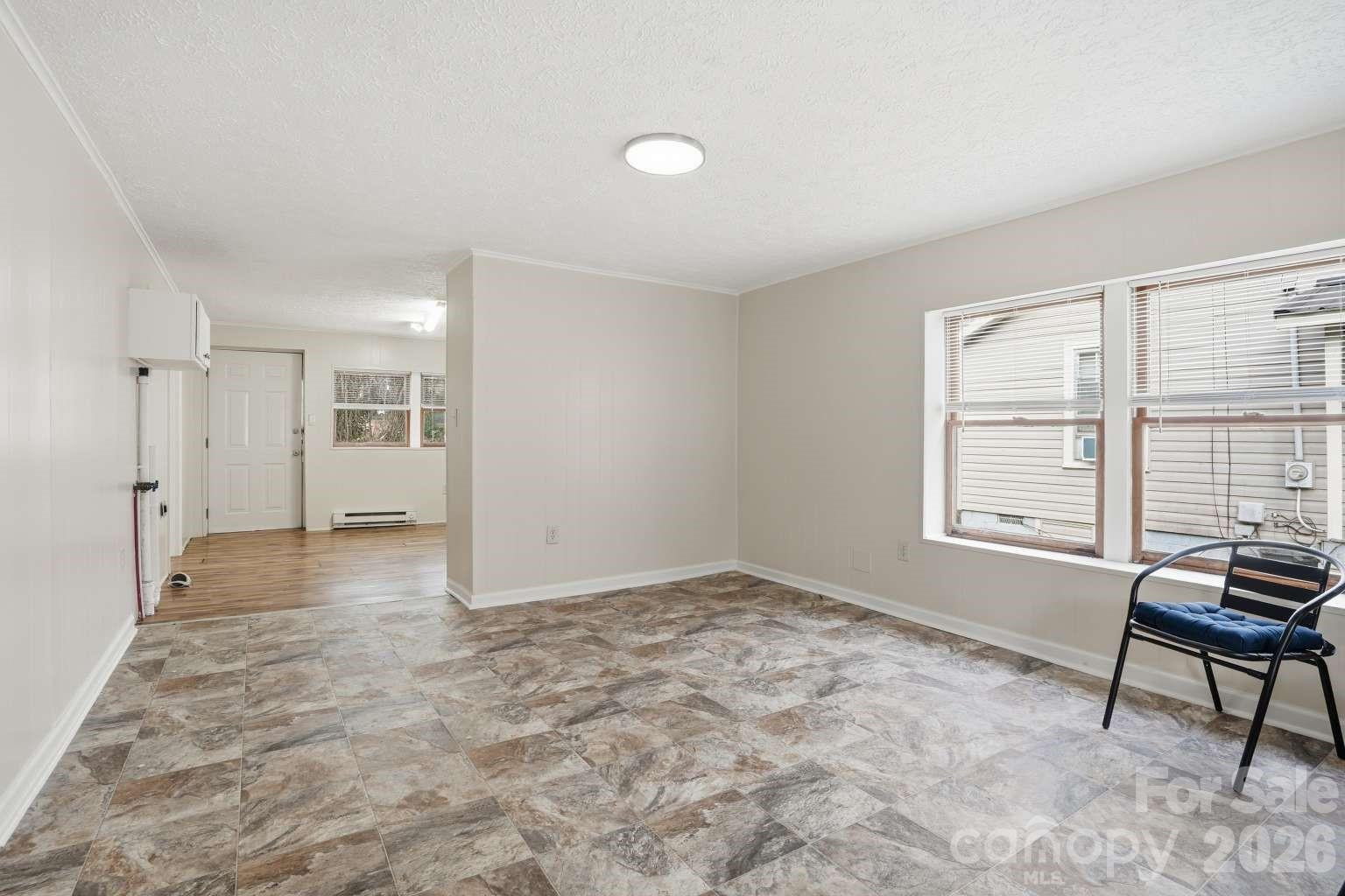 381 Cleghorn Street - Photo 5