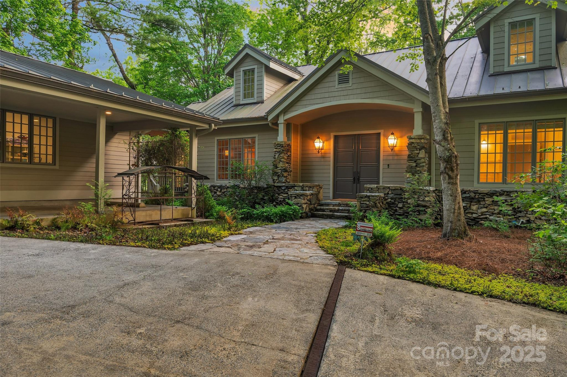 1957 Cold Mountain Road - Photo 4