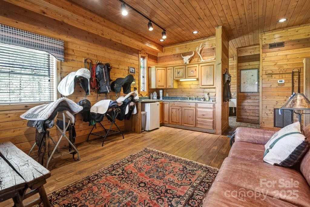 201 Hughes Creek - Photo 24