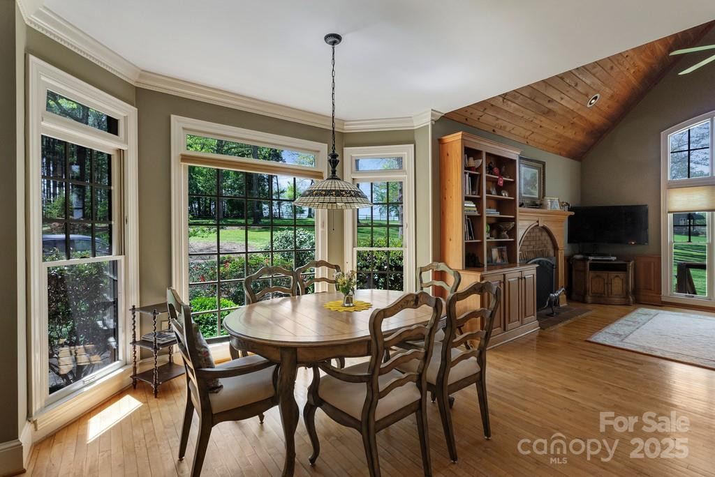 201 Hughes Creek - Photo 8