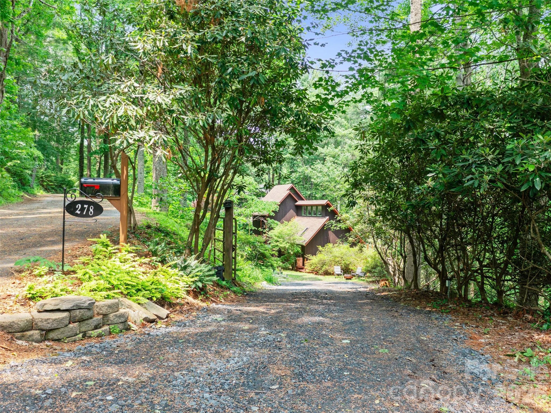 278 Mount View Drive - Photo 6