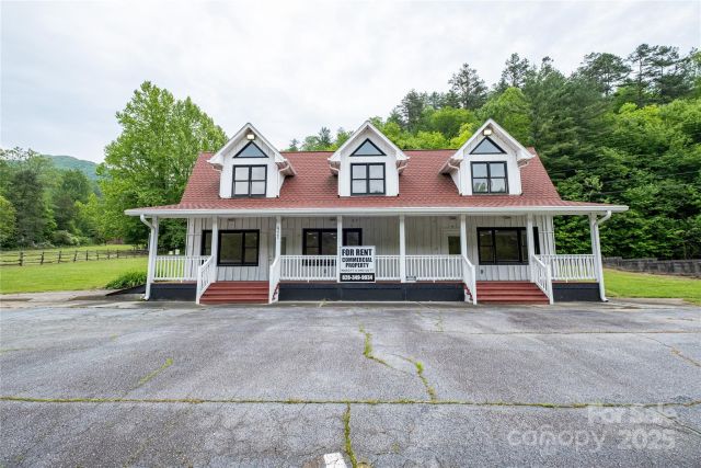 6222 Us Hwy 74 Highway