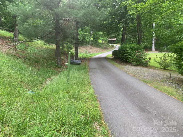 5 Friar Tuck Lane