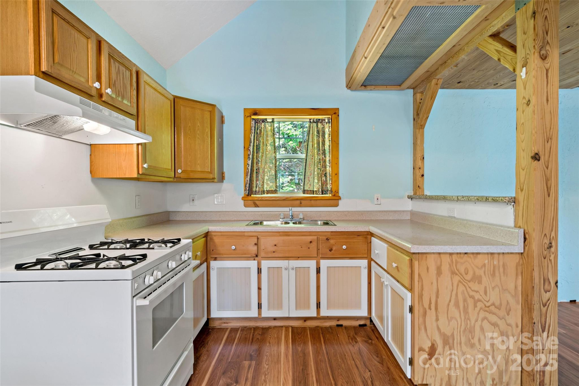 42 Parkway Drive - Photo 14