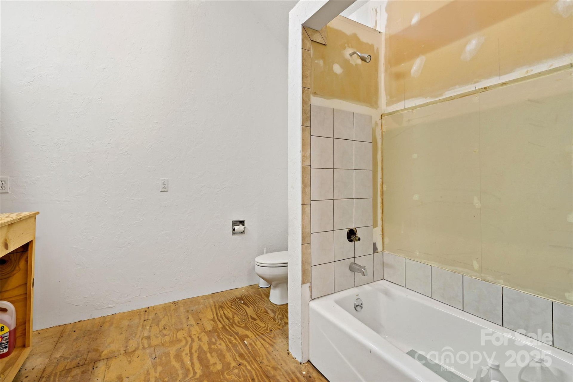 42 Parkway Drive - Photo 16