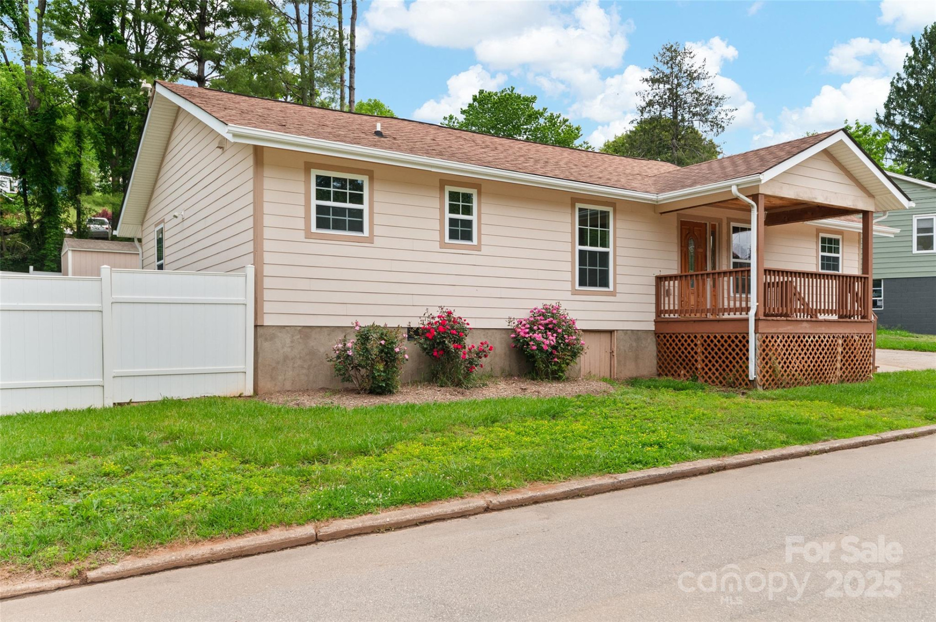 32 Valley Street - Photo 2