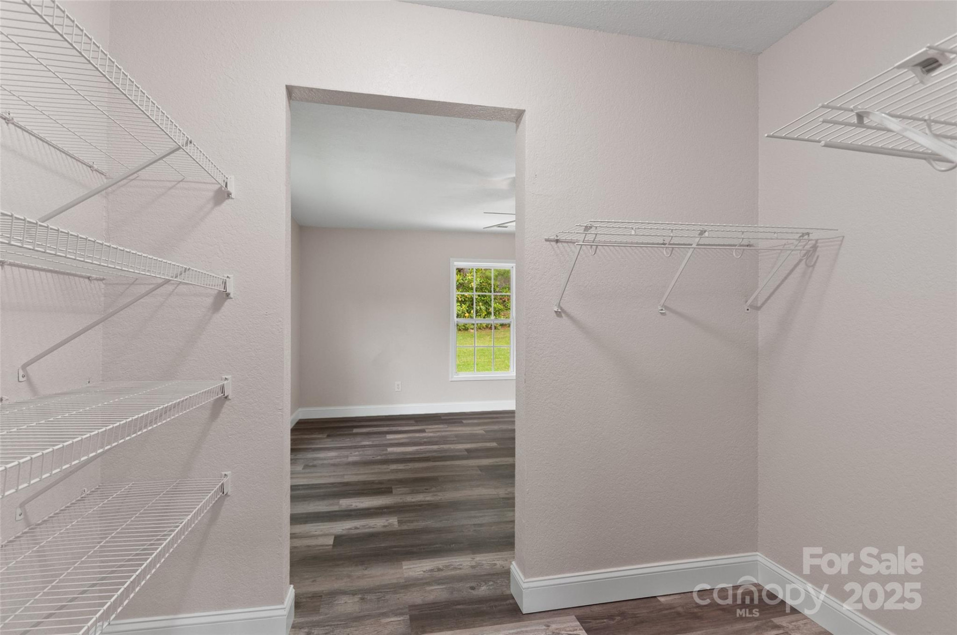32 Valley Street - Photo 8