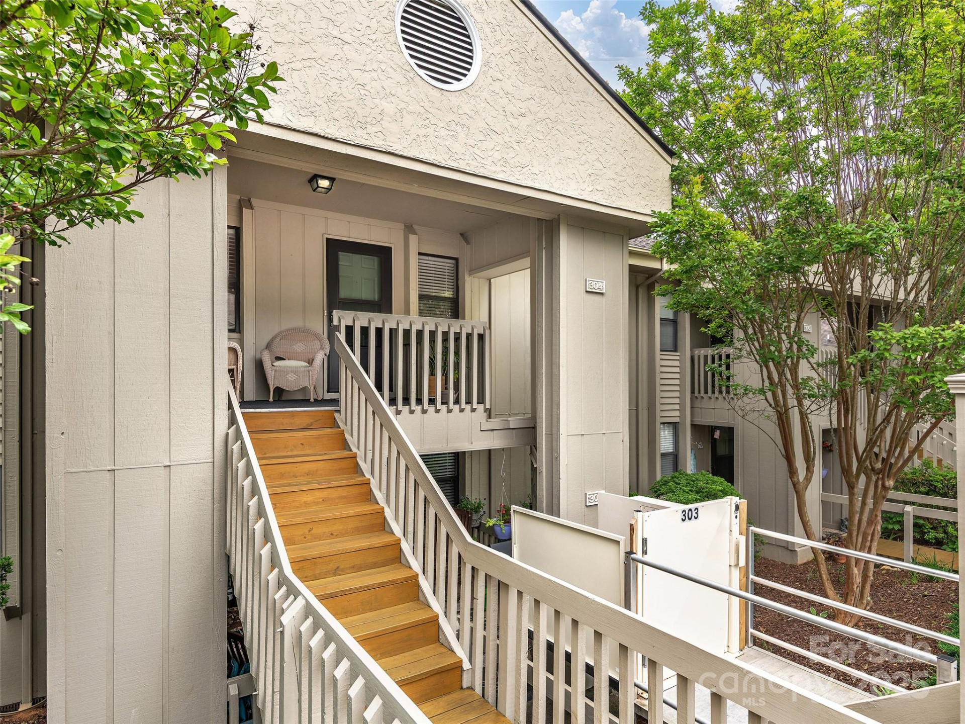 304 Abbey Circle