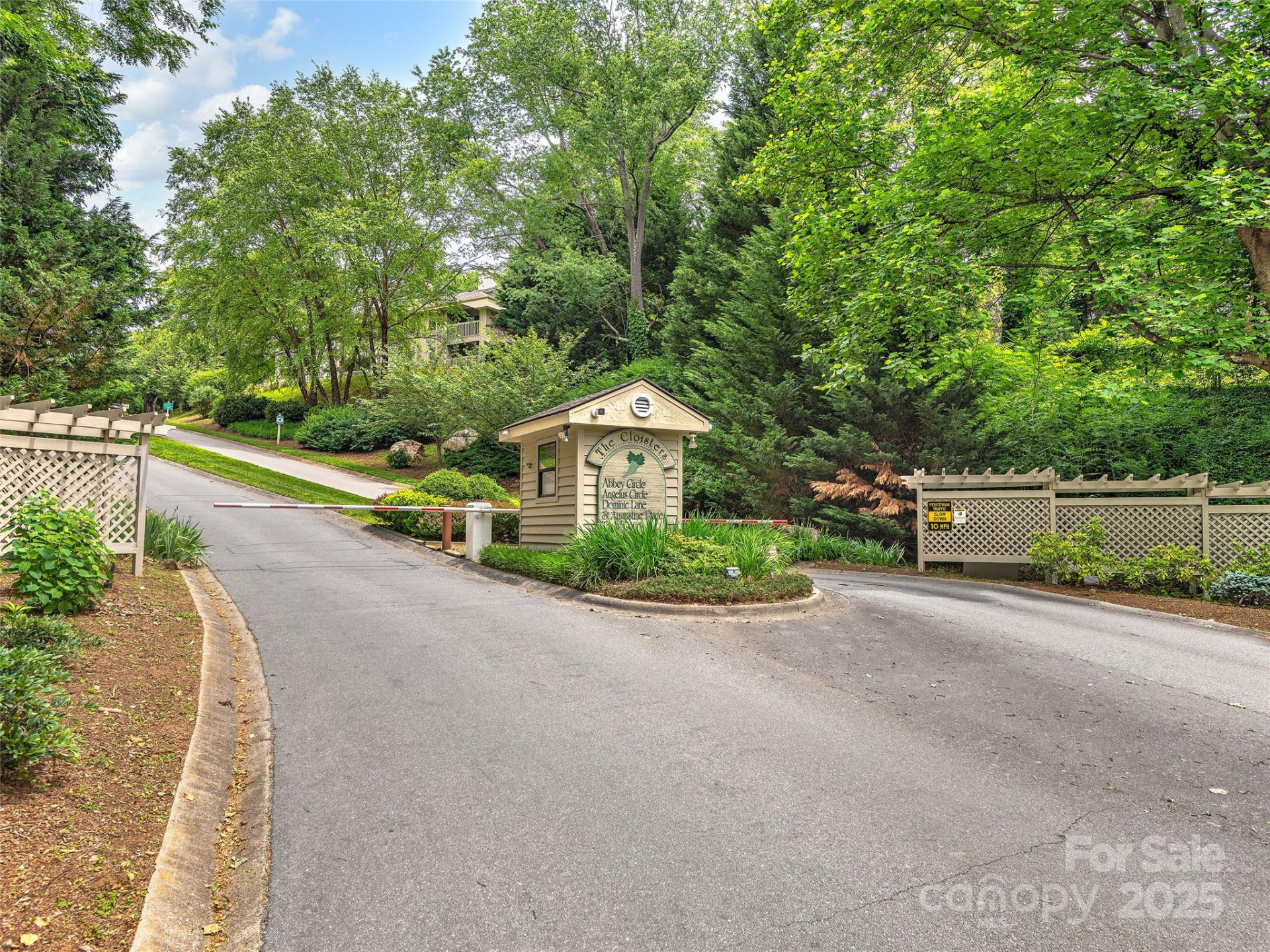 304 Abbey Circle - Photo 16