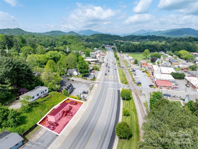 8305 Carolina Boulevard