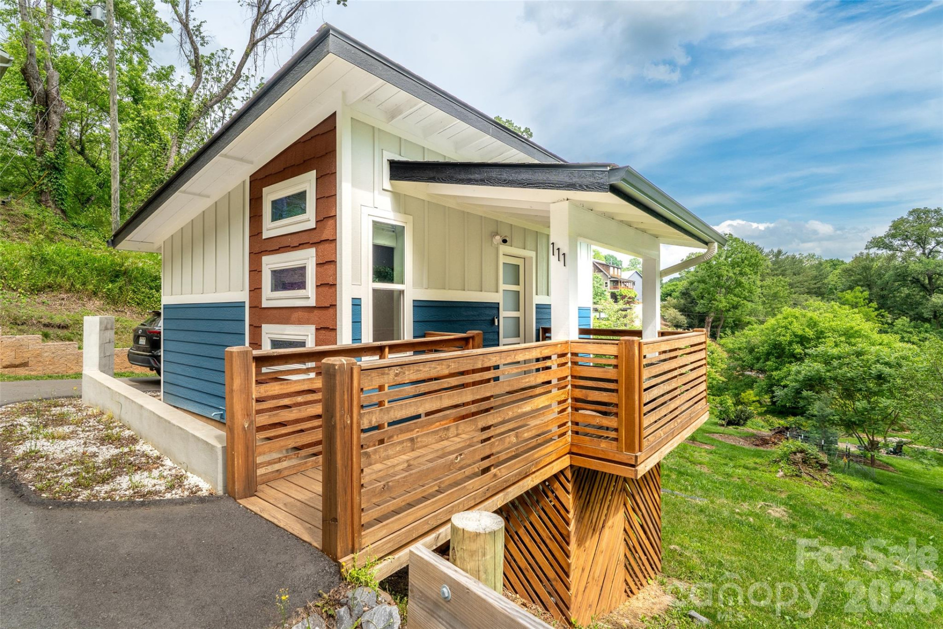 109 Thurland Avenue - Photo 2