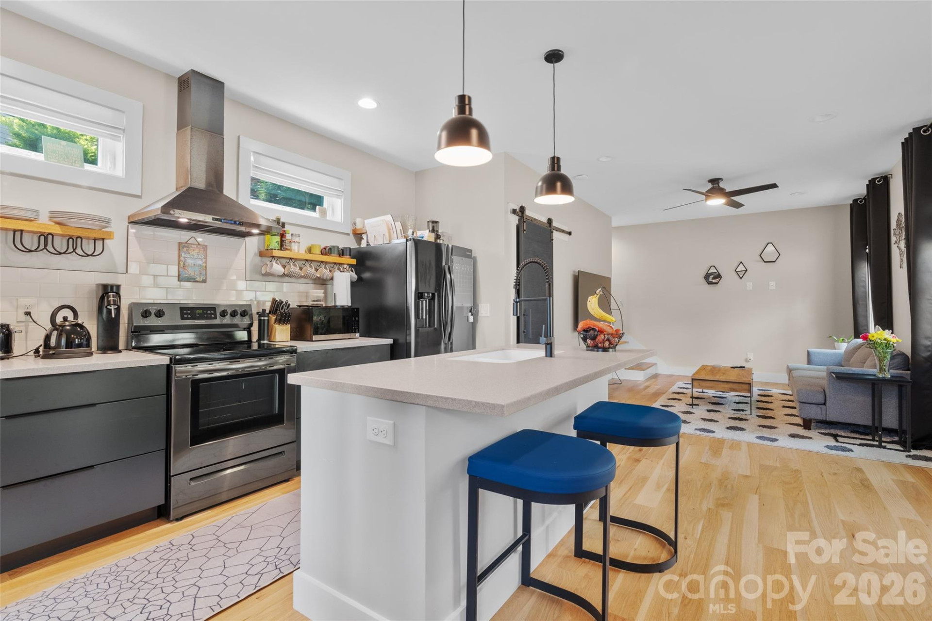 109 Thurland Avenue - Photo 4