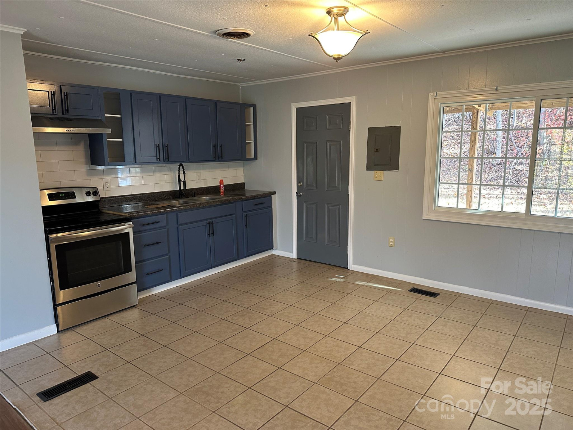 488 John Swofford Road - Photo 5