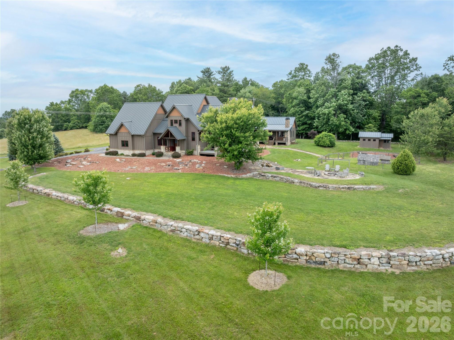 4862 Pinnacle Mountain Road