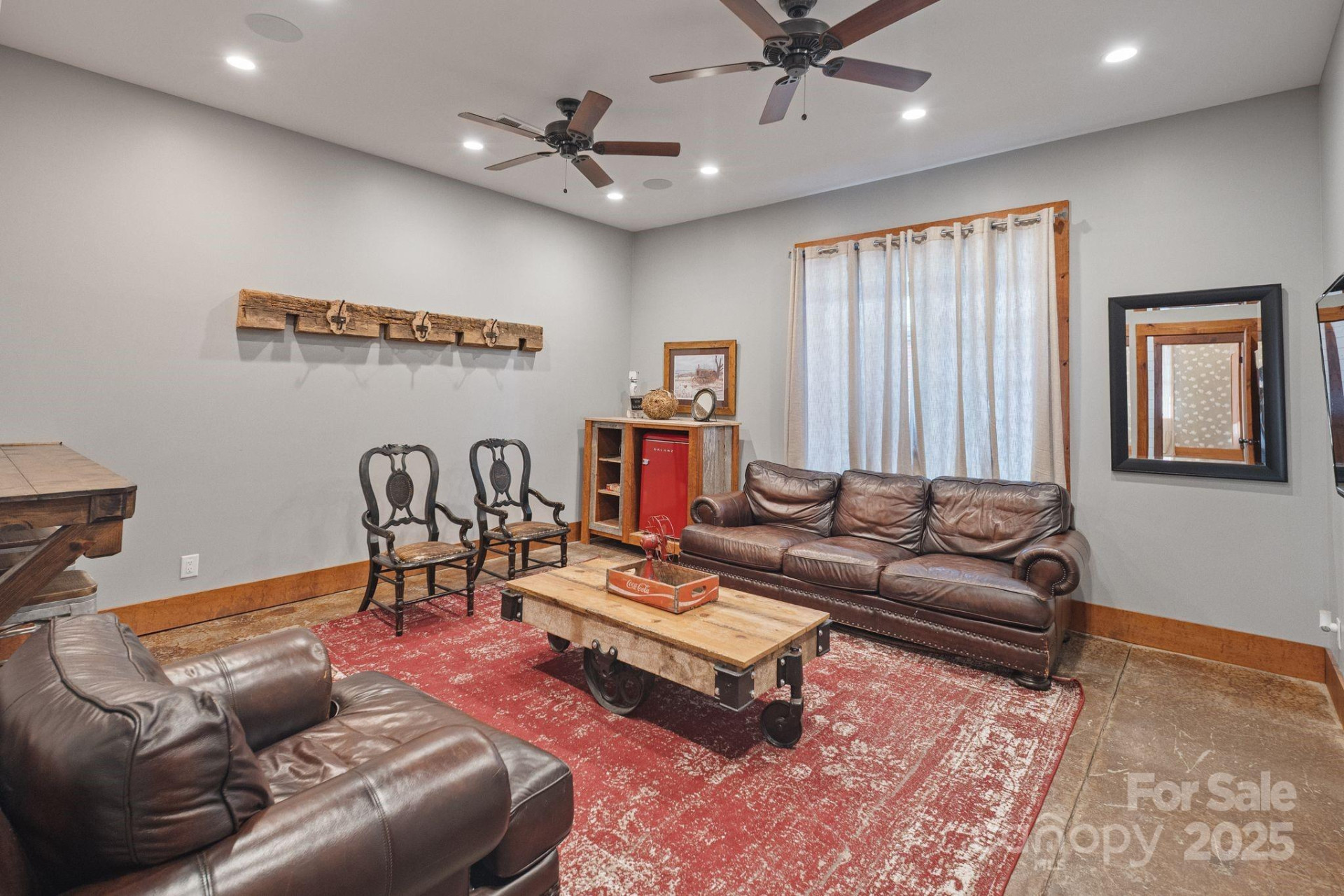 6572 Burkemont Road - Photo 22