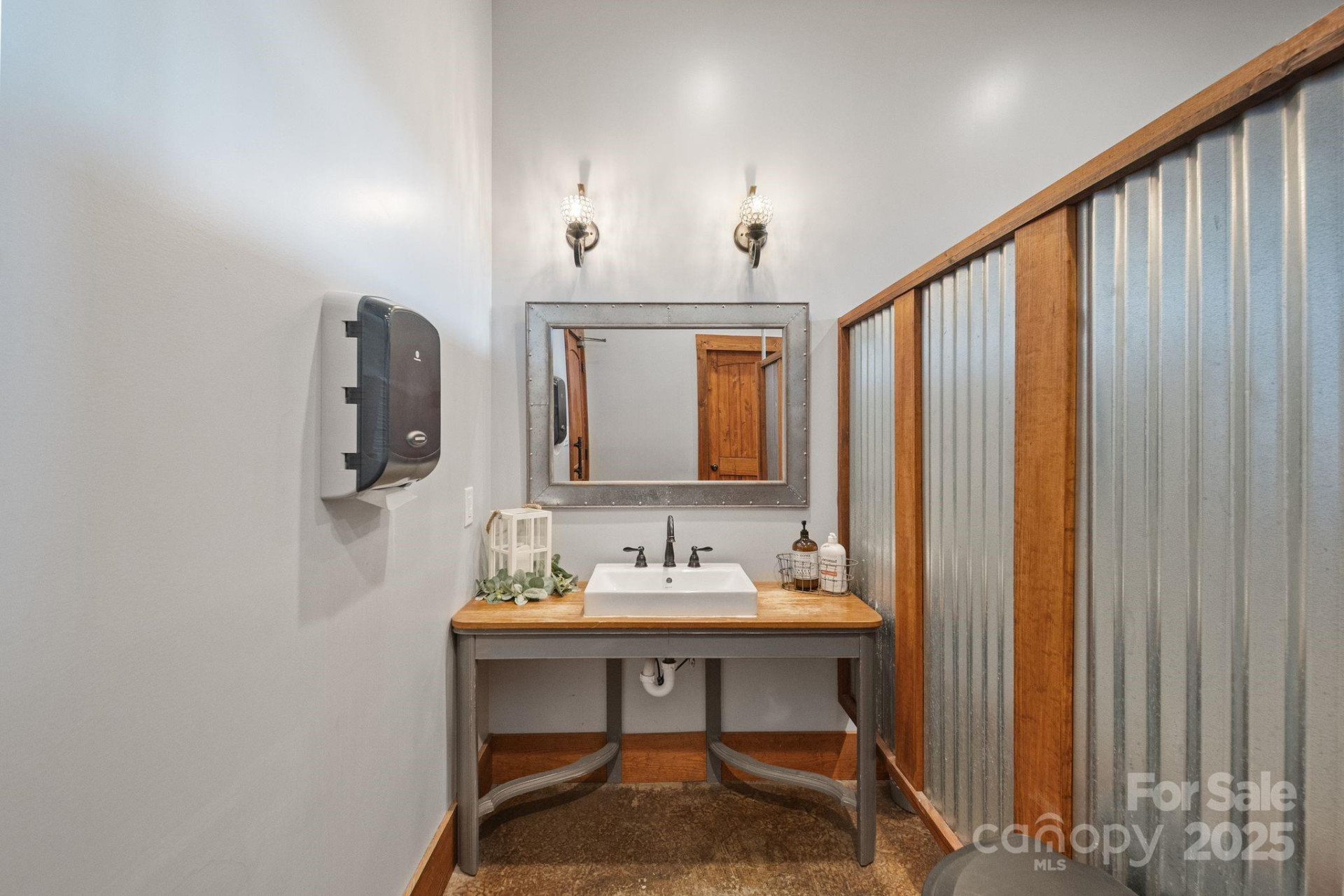 6572 Burkemont Road - Photo 27