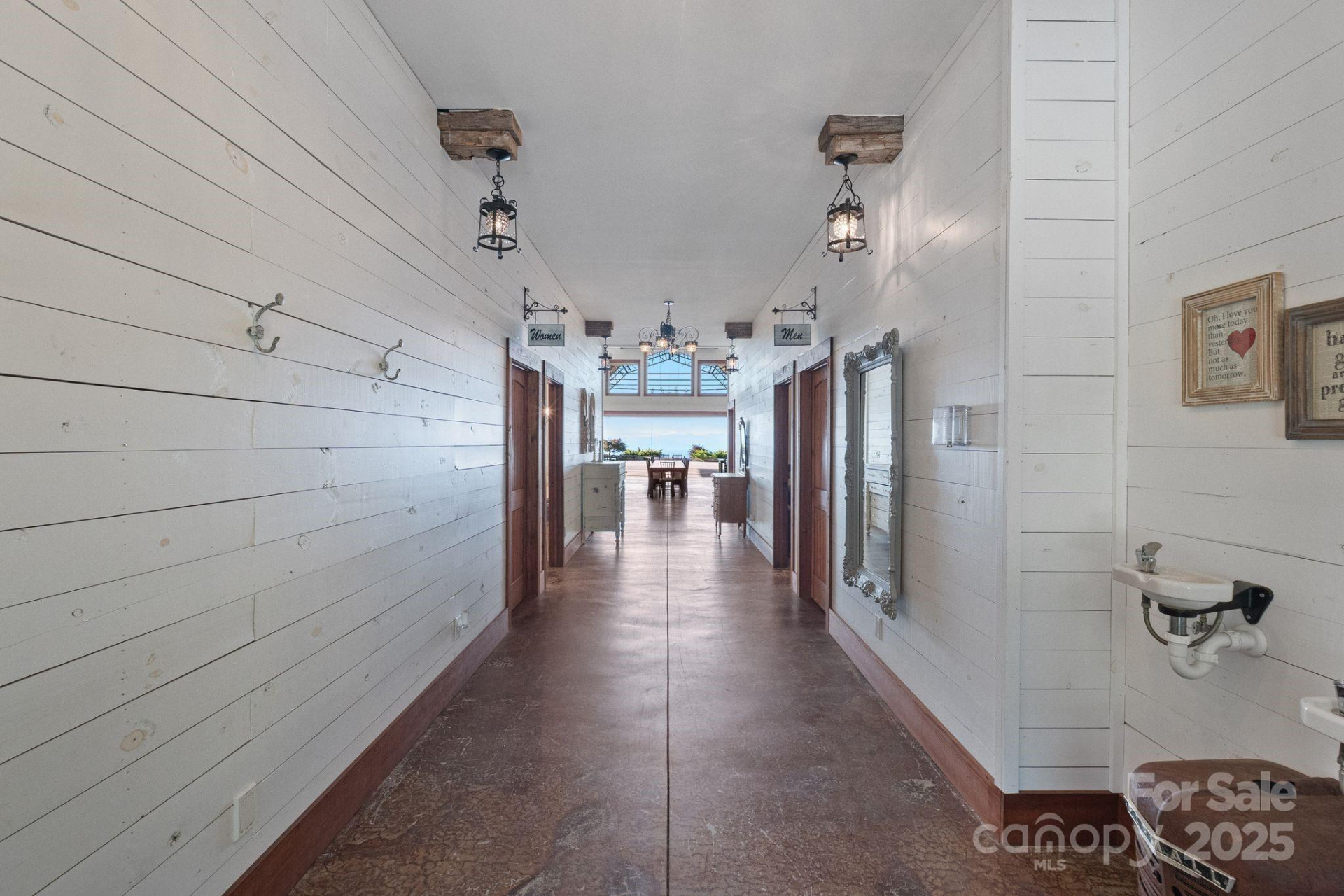 6572 Burkemont Road - Photo 28