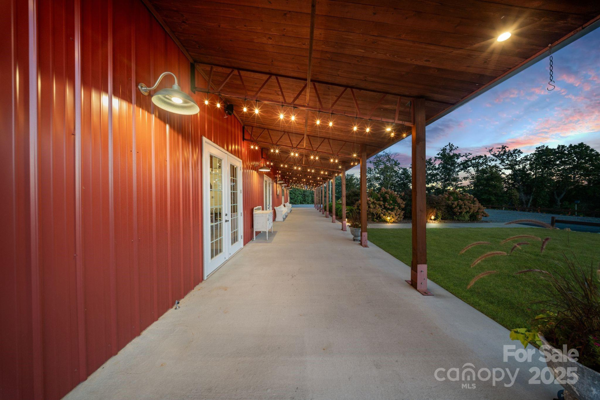 6572 Burkemont Road - Photo 8