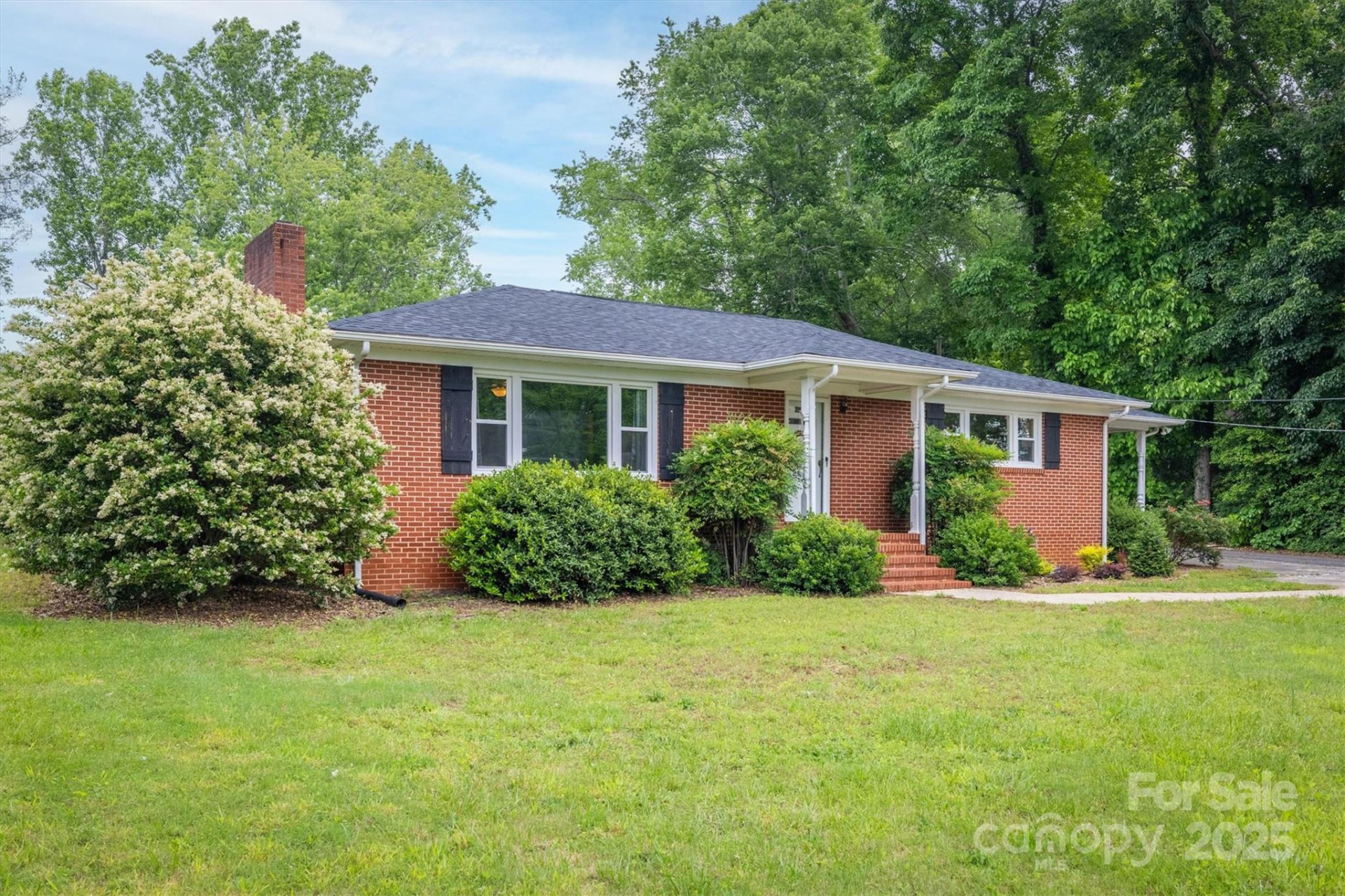 826 Jamestown Road - Photo 2