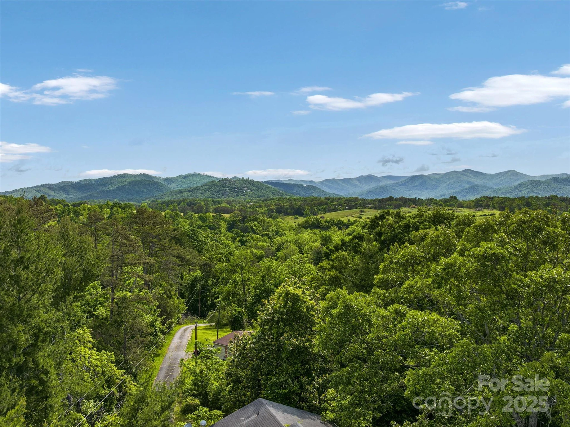 144 Pinebrook Road - Photo 2