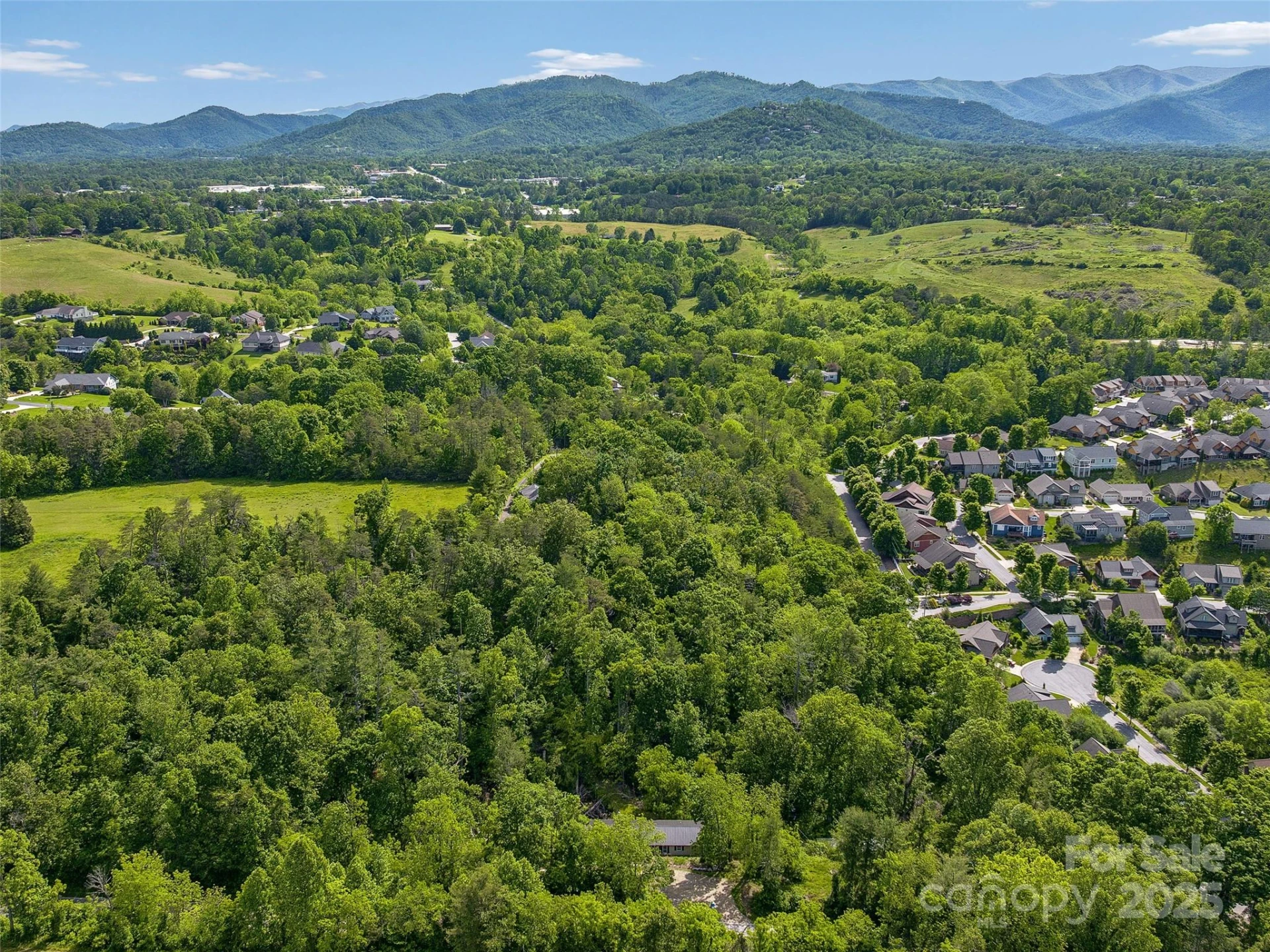 144 Pinebrook Road - Photo 5