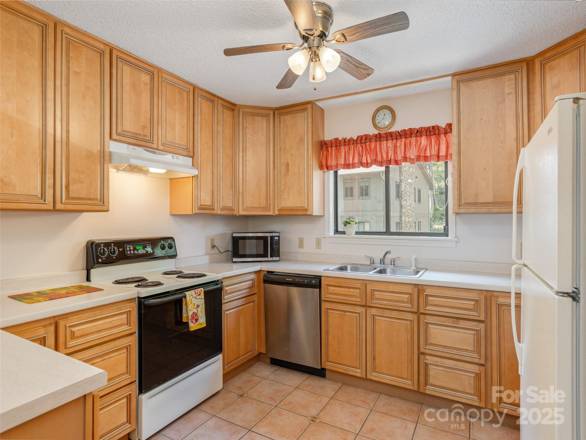 55 Lake Drive #4P - Photo 9