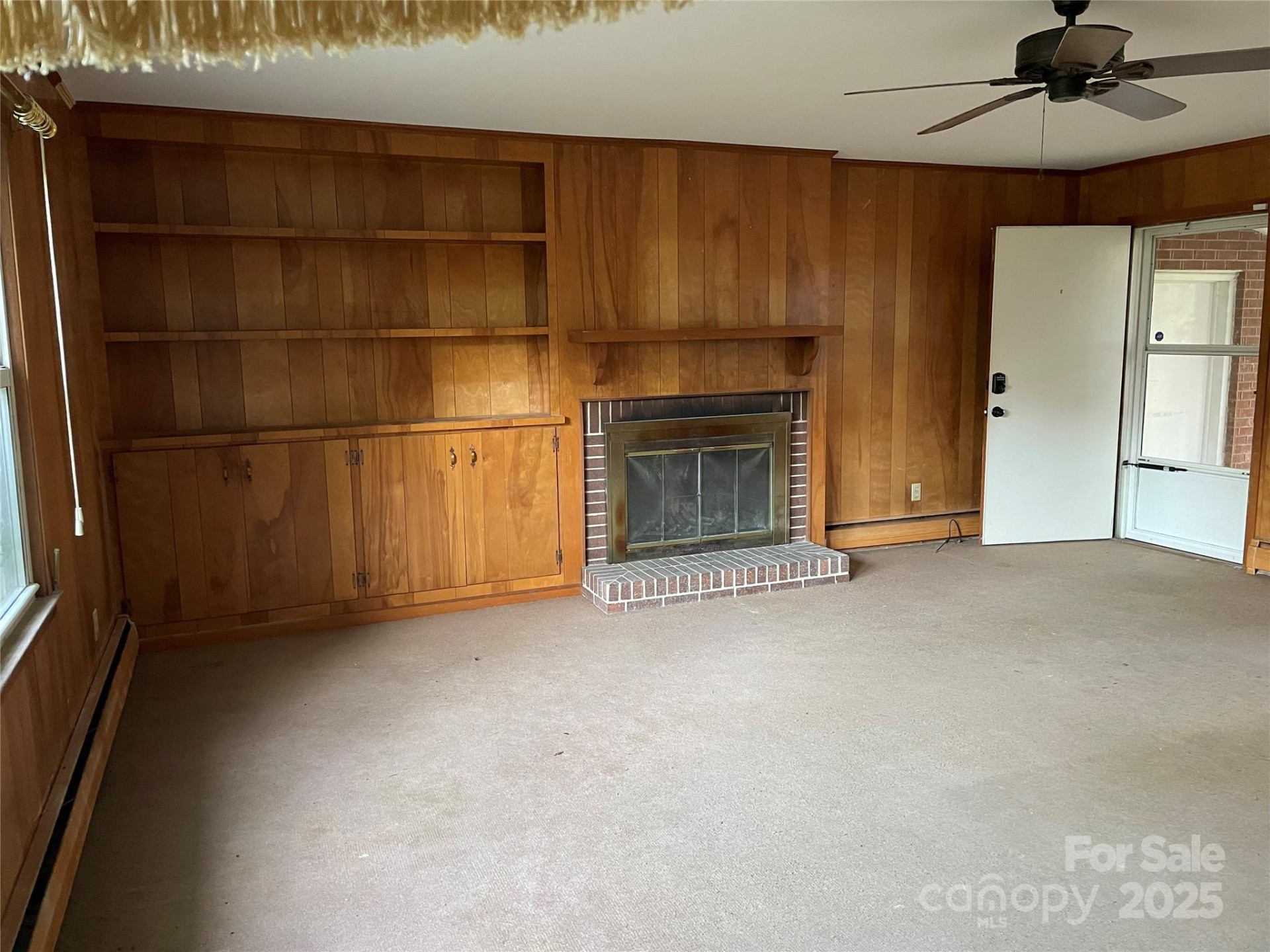 318 Academy Street - Photo 18