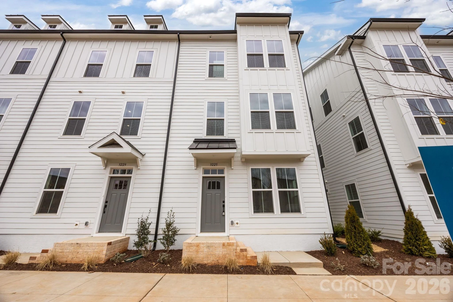 3225 Drift Street - Photo 2