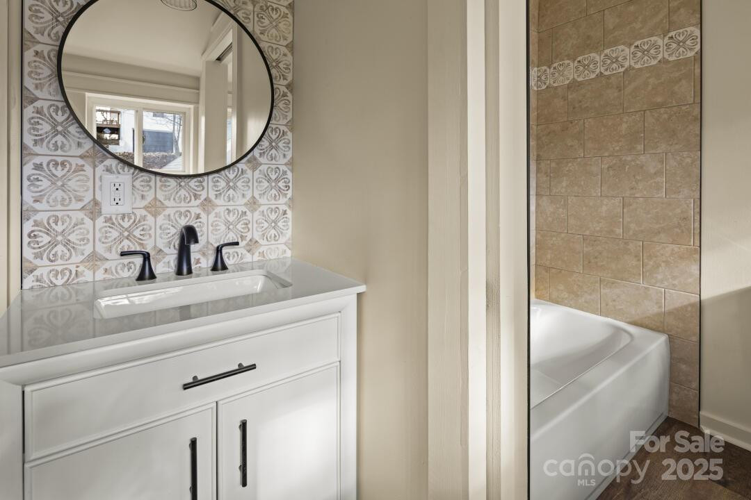 227 Ashmore Avenue - Photo 12