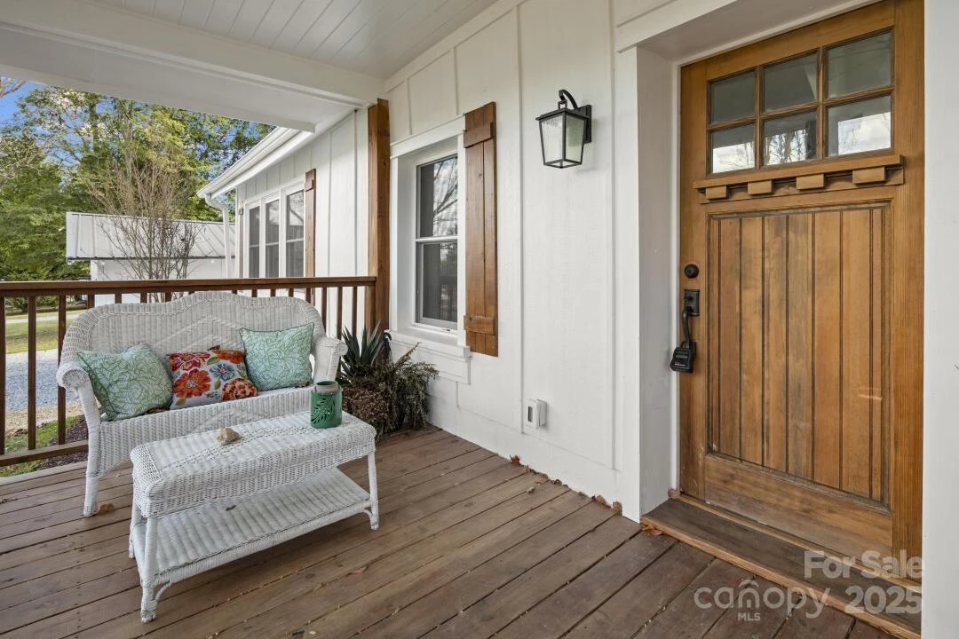 227 Ashmore Avenue - Photo 8