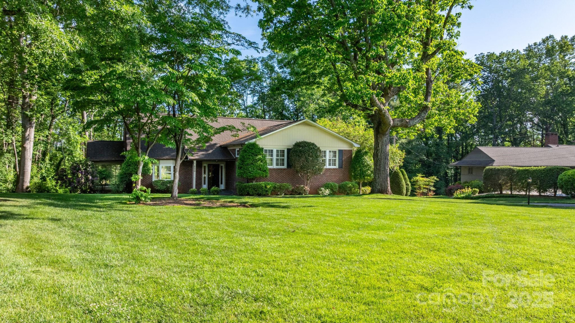 220 West Park Drive - Photo 4