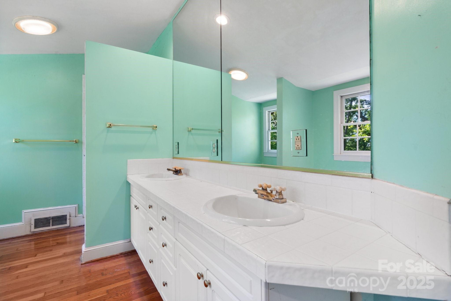 220 West Park Drive - Photo 38