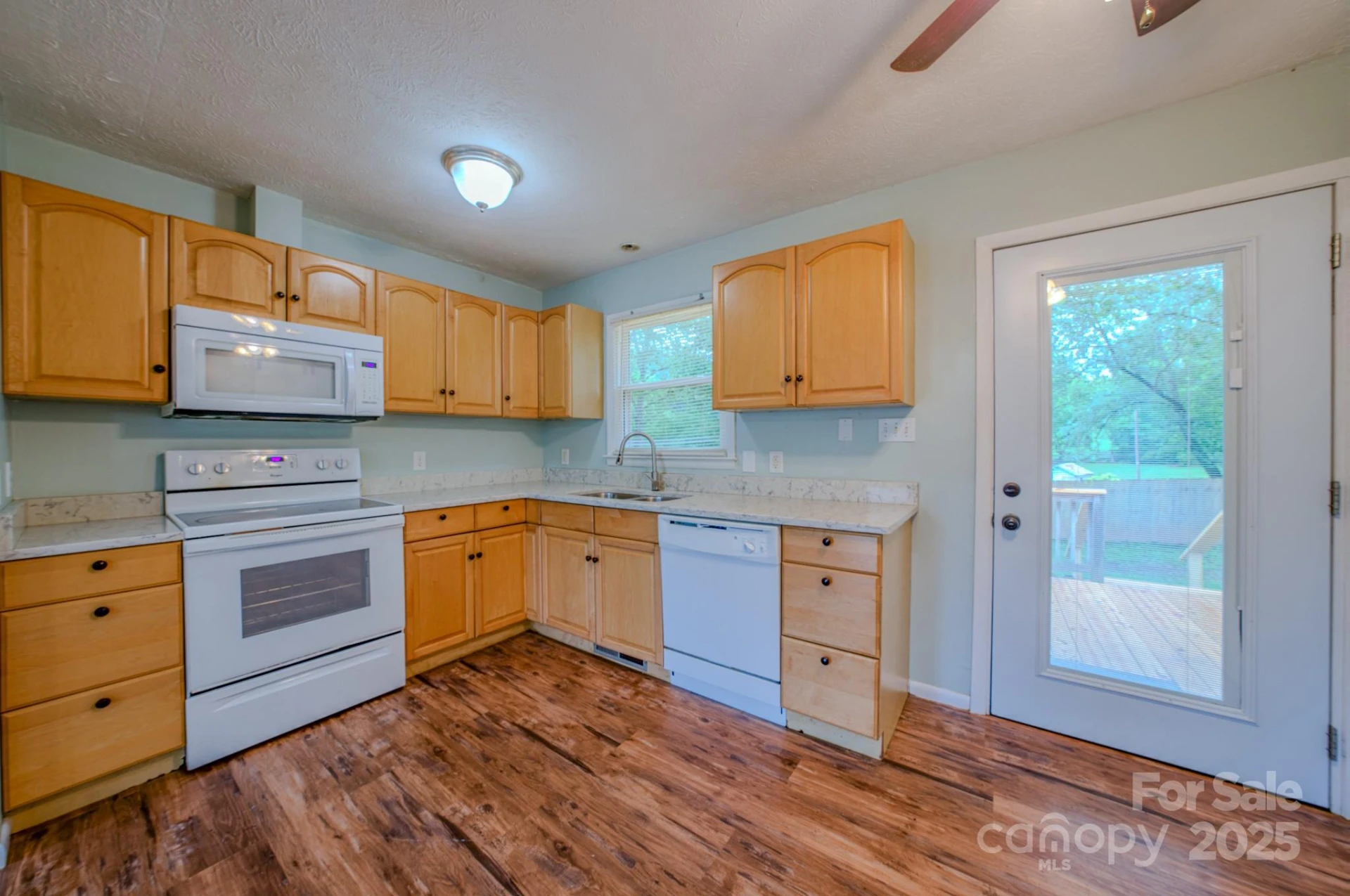 109 Chapman Drive - Photo 5