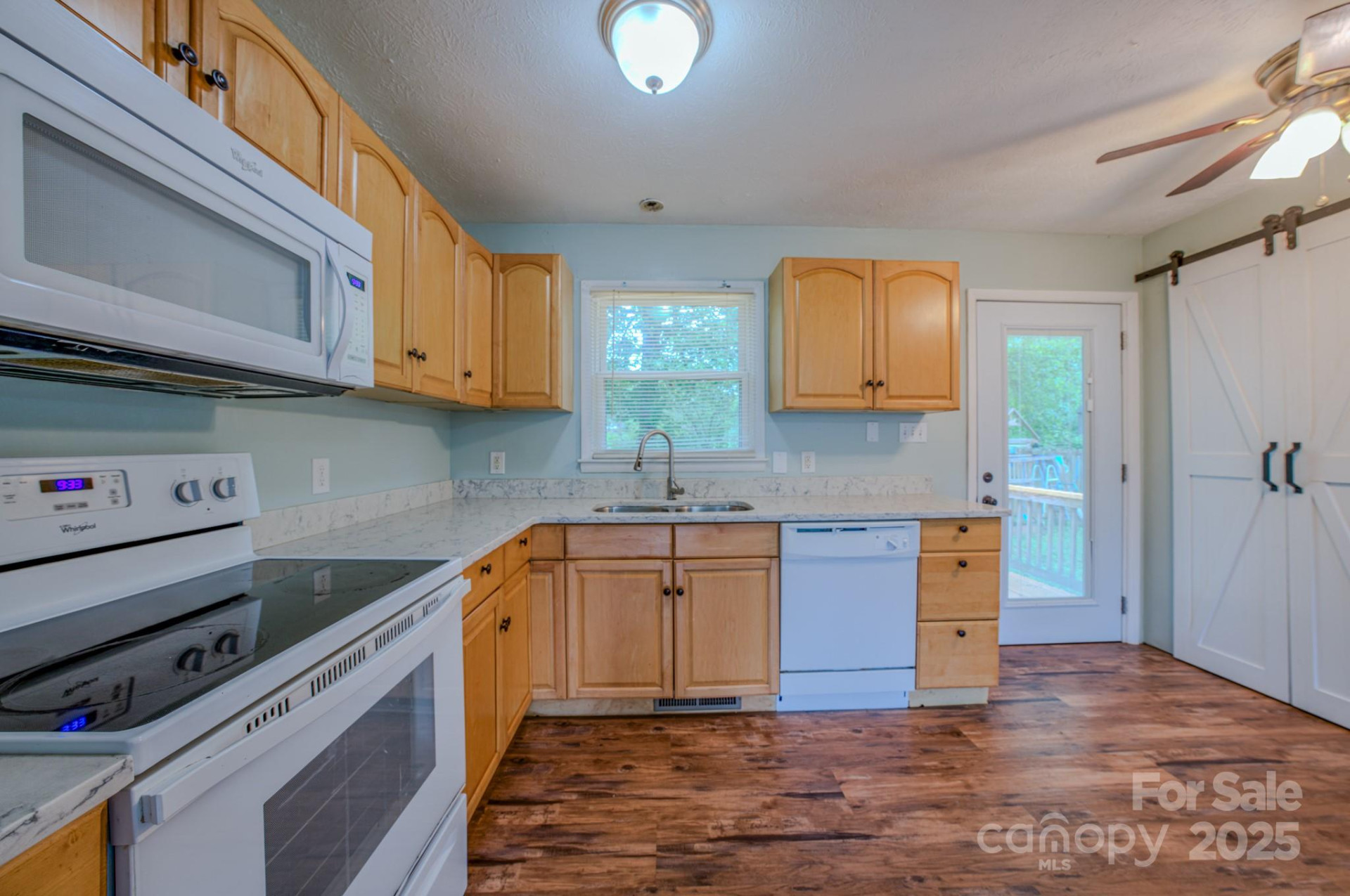 109 Chapman Drive - Photo 6
