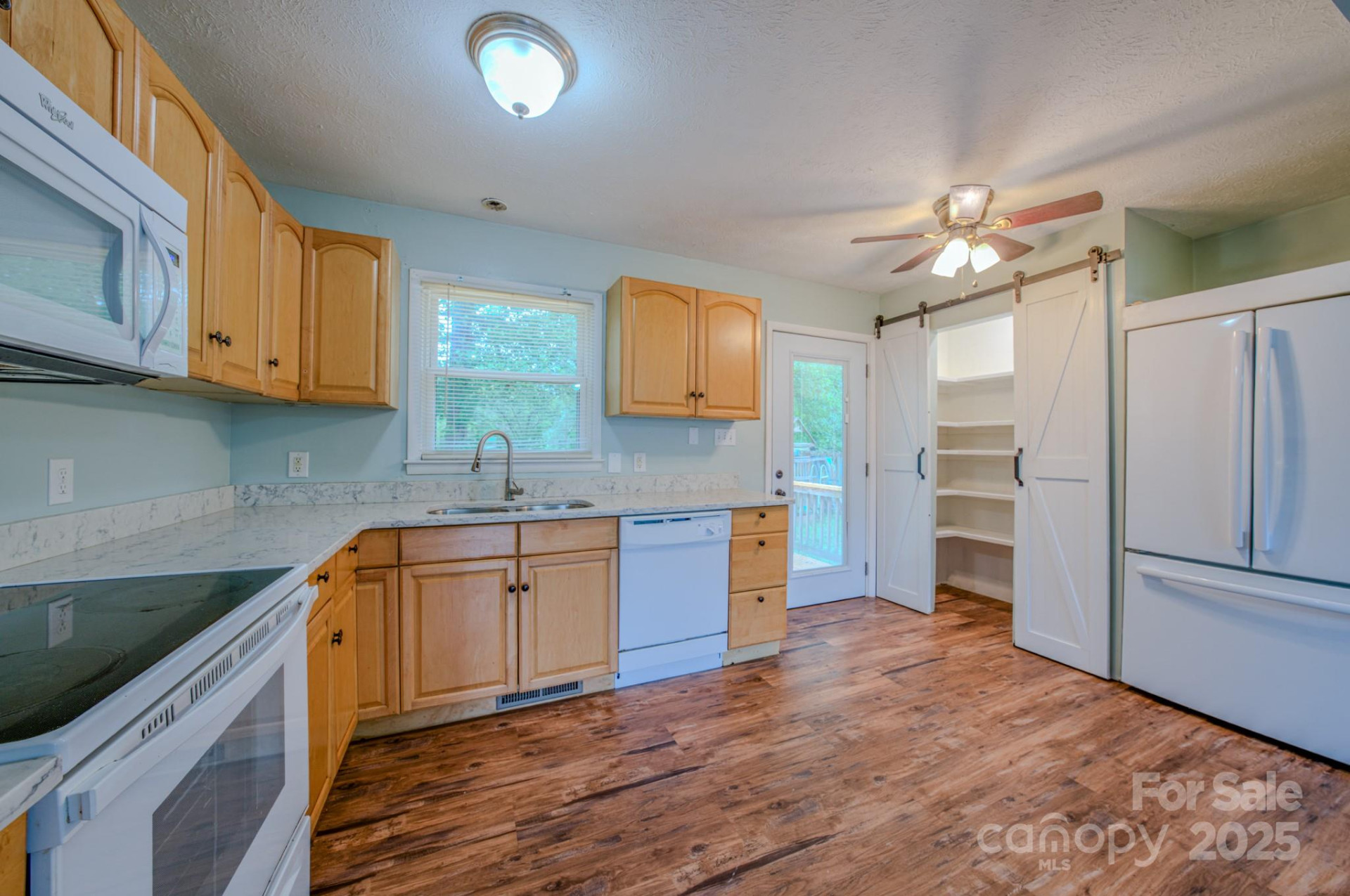 109 Chapman Drive - Photo 8