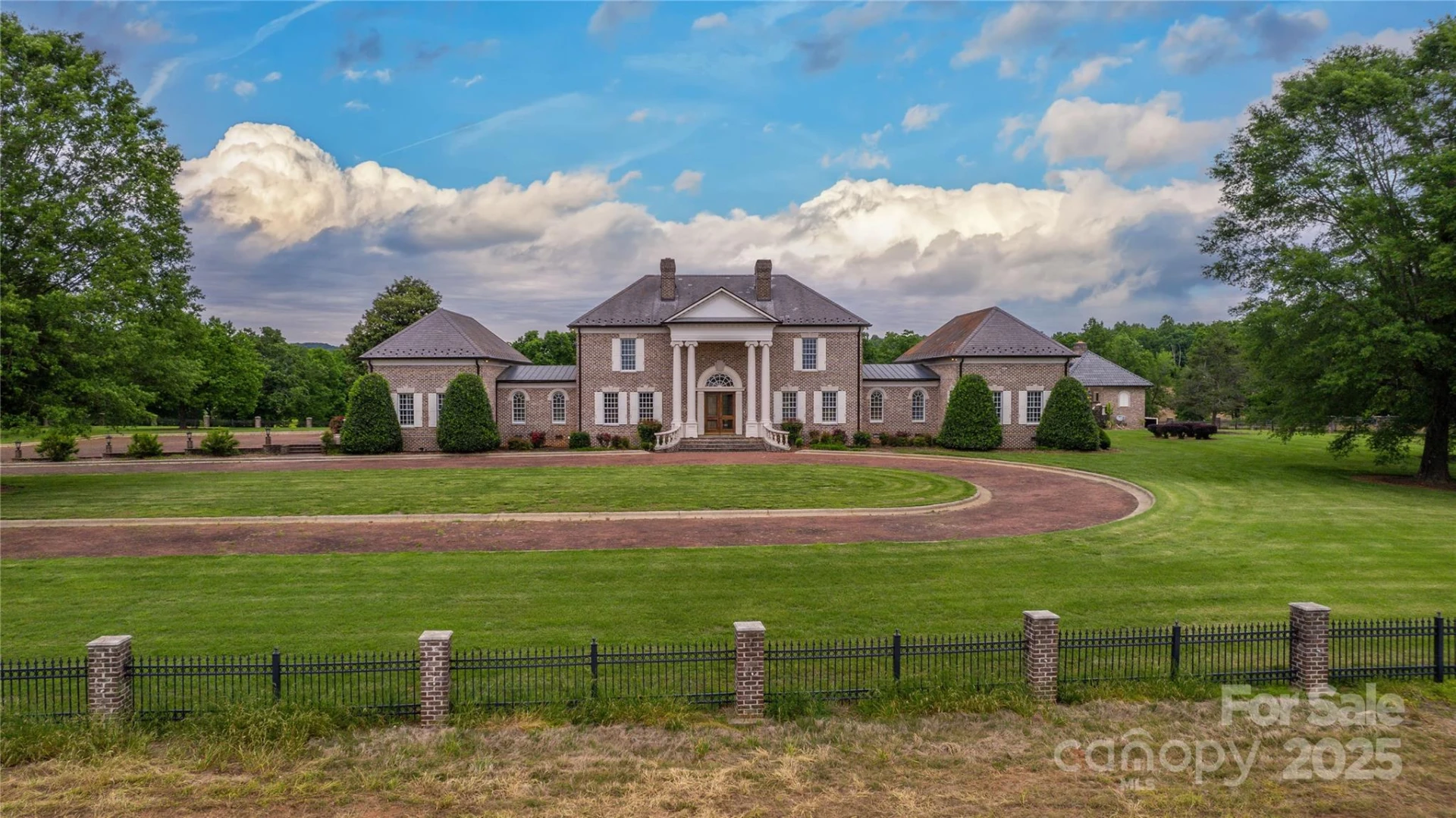 1100 Glen Oaks Drive - Photo 2