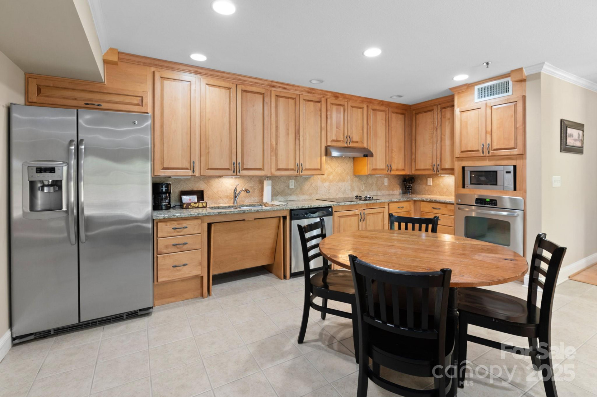 203 Bowling Park Road - Photo 4