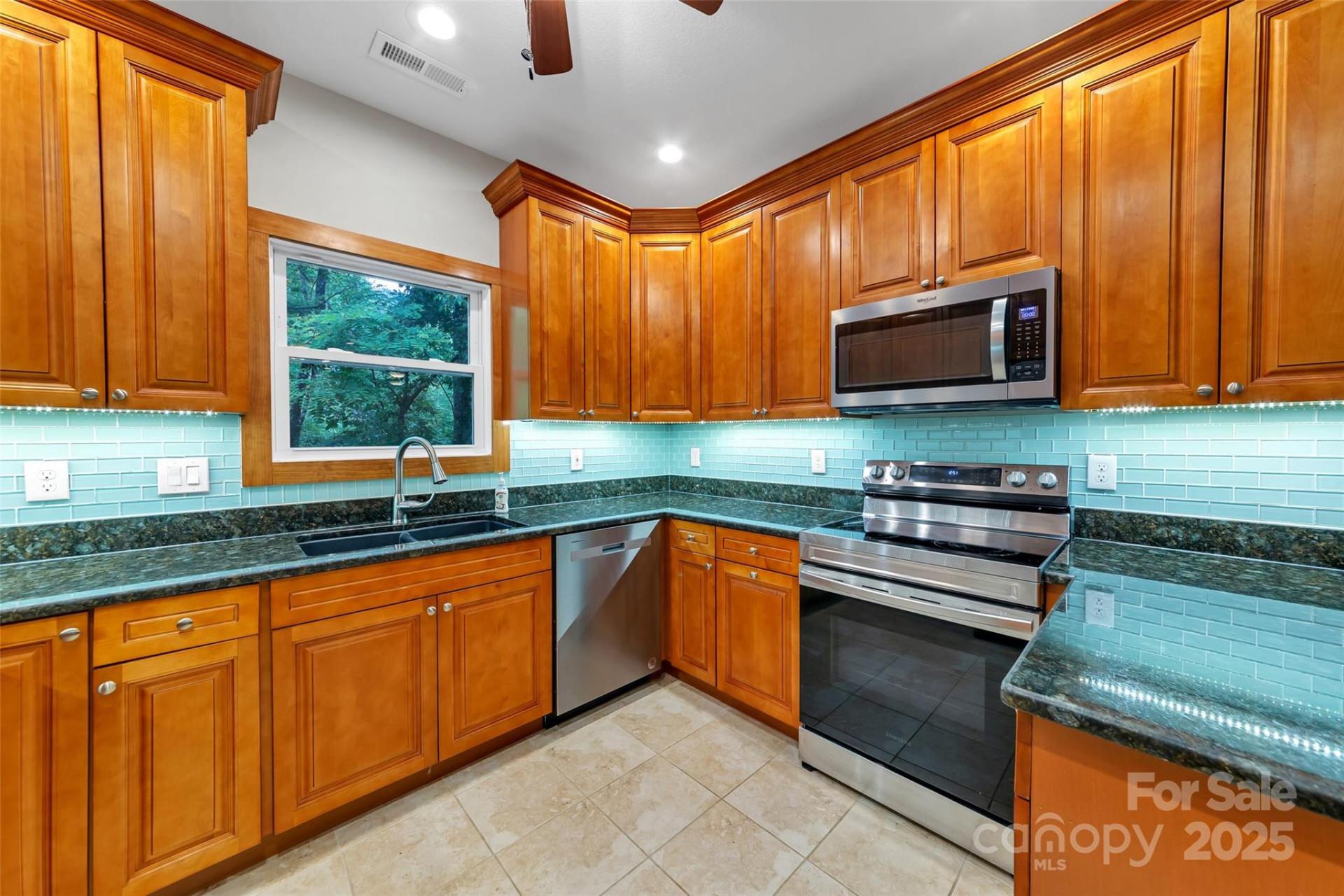 220 Rainbow Terrace - Photo 16