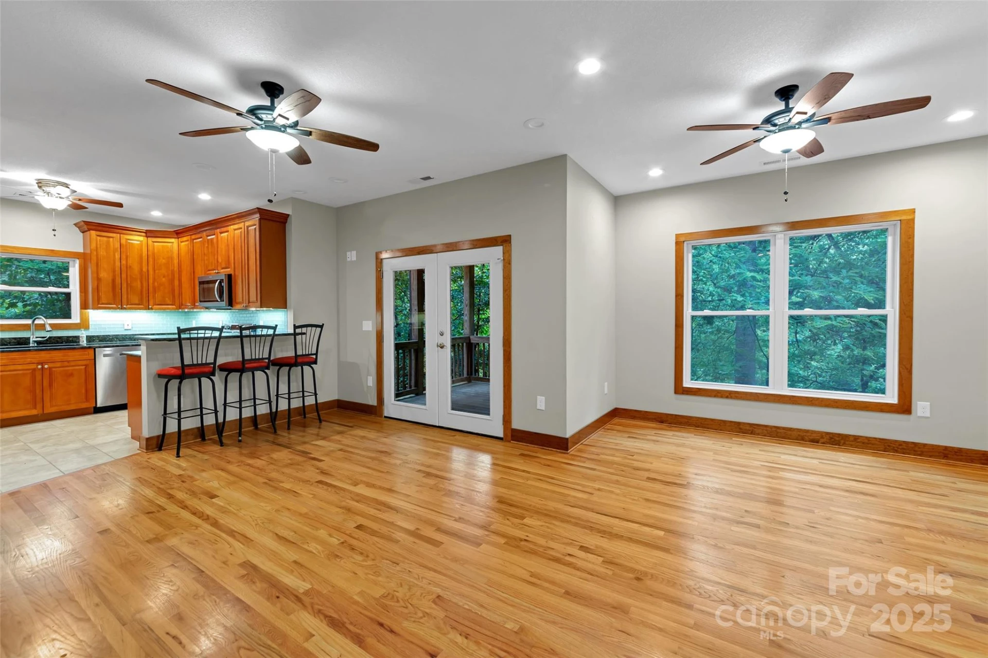 220 Rainbow Terrace - Photo 4