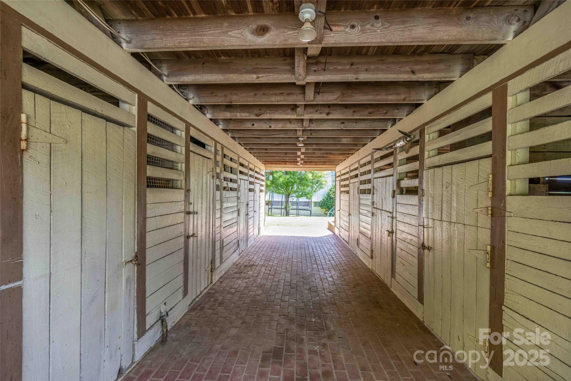 400 Kings Drive - Photo 44