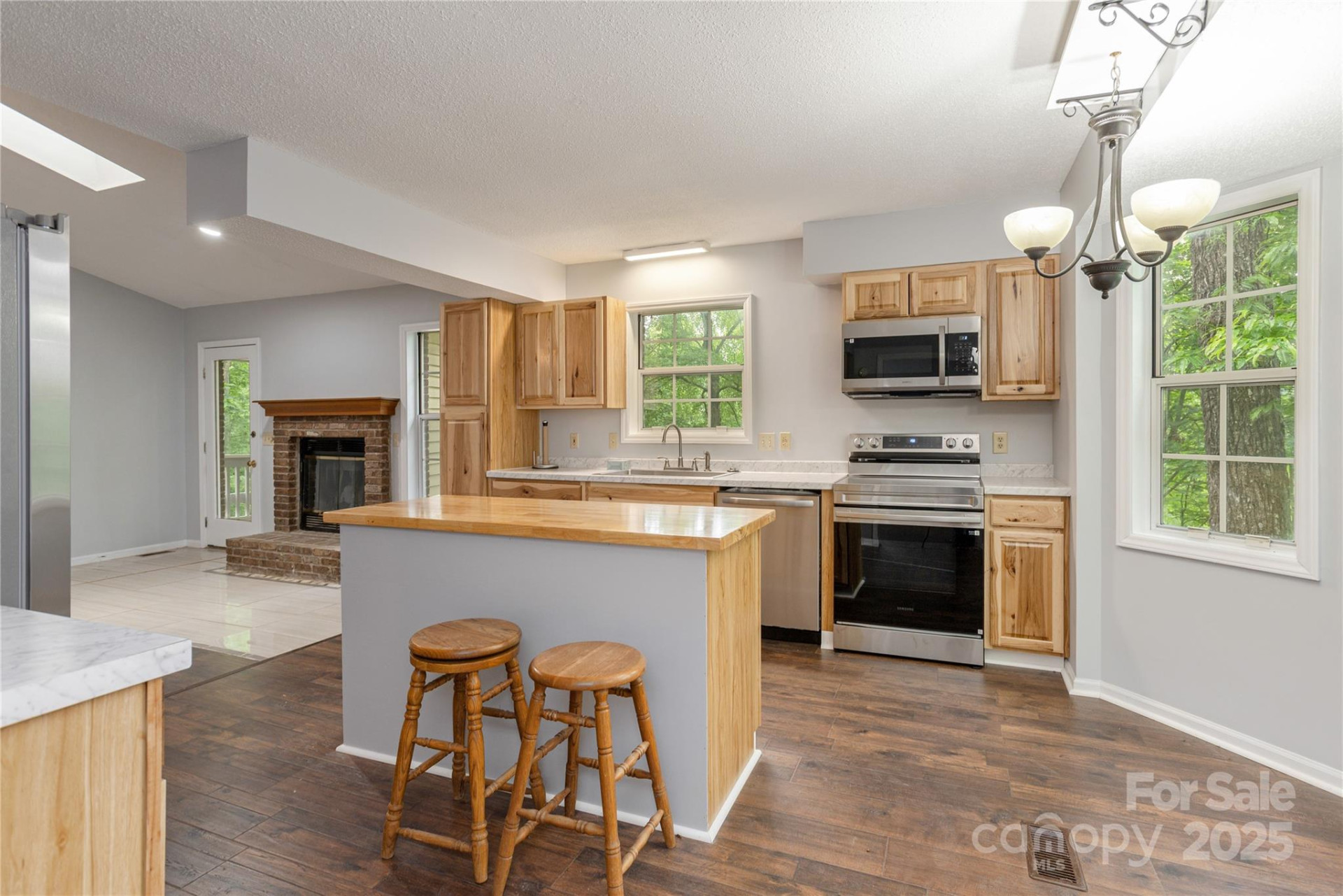 608 Surrey Glen Circle - Photo 2
