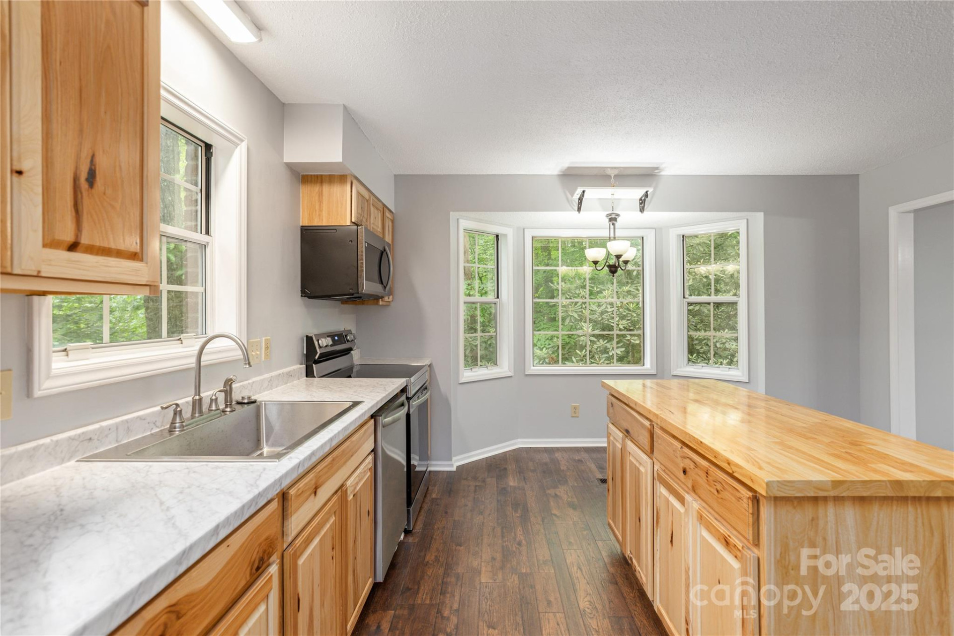 608 Surrey Glen Circle - Photo 14