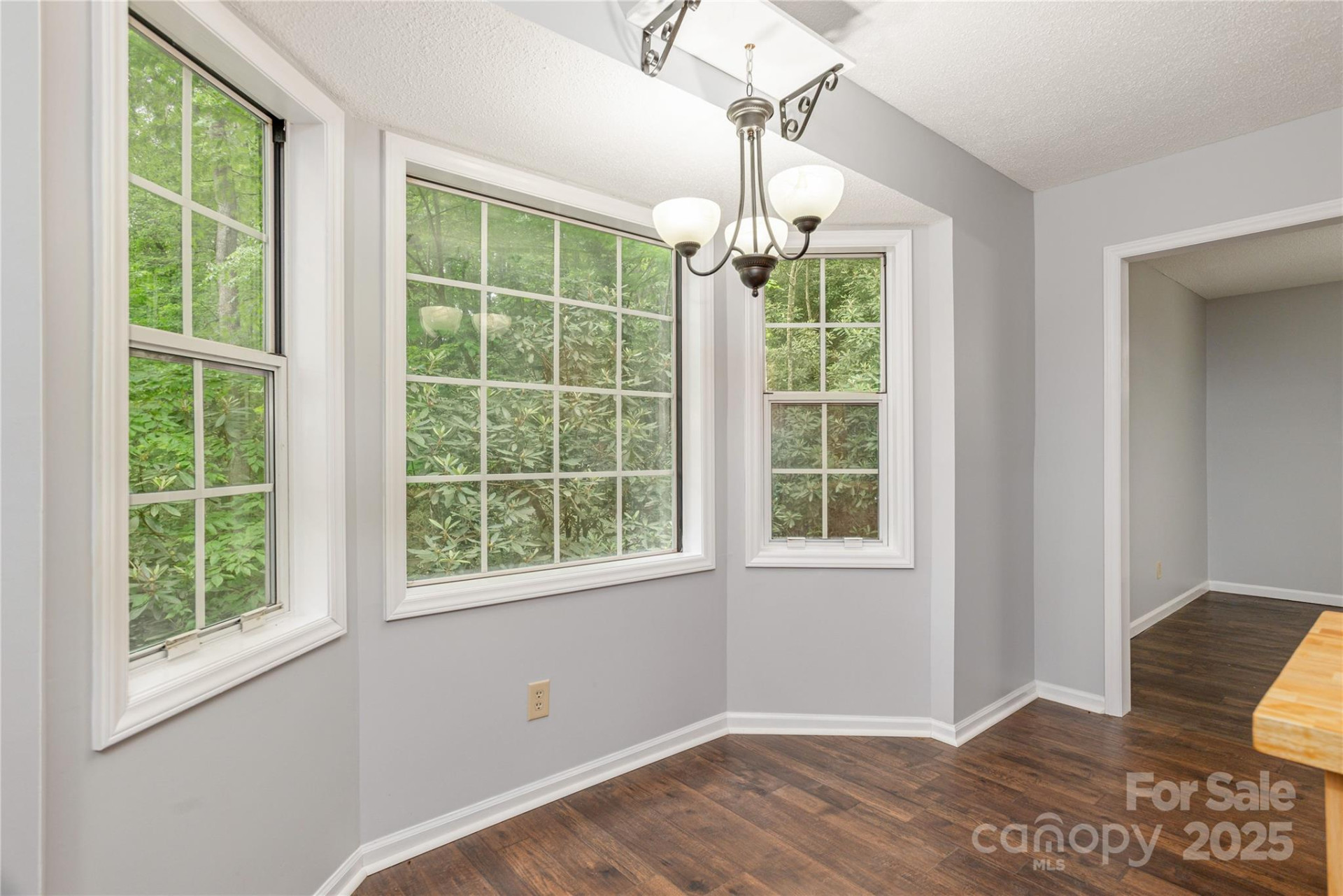 608 Surrey Glen Circle - Photo 15